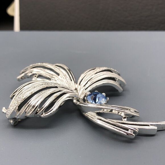 Vintage Emmons Brooch MAGNIFIQUE Abstract Leaf Blue Rhinestone Silver Tone 1960s - Picture 6 of 8